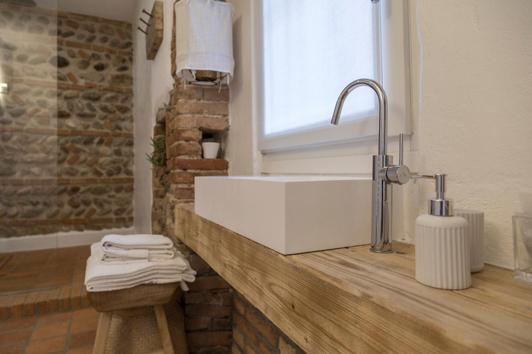 Bathroom 17