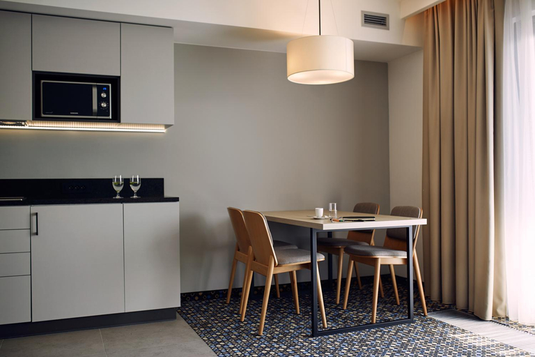 Others 4, Bristol Aparthotel, Busko