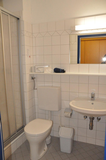 Bedroom, Kolpinghaus Linz, Linz