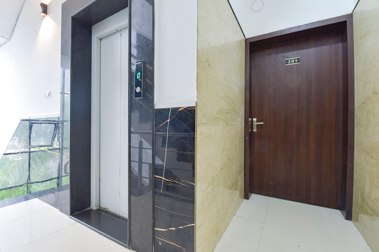 Public Area 2, FabHotel Utsah, Indore