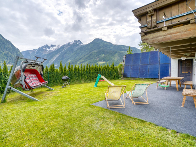 Others 3, Chalet in Neukirchen with Mountain Views, Zell am See