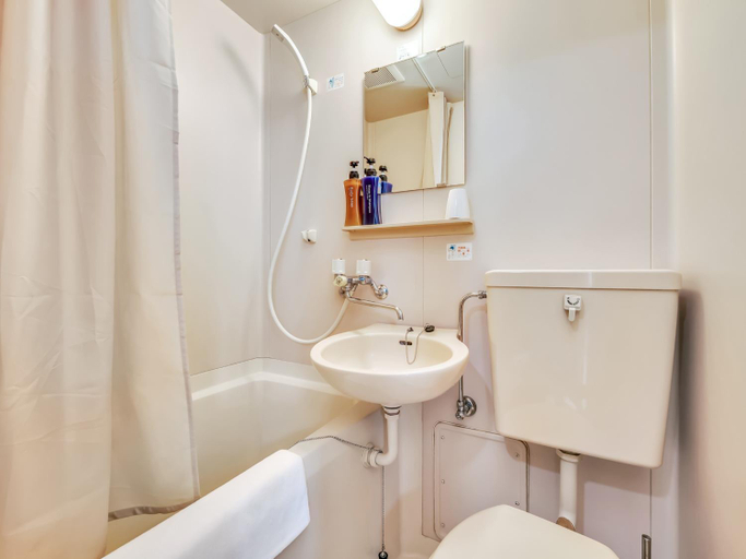 Bathroom, Resort Inn Madarao, Myōkō