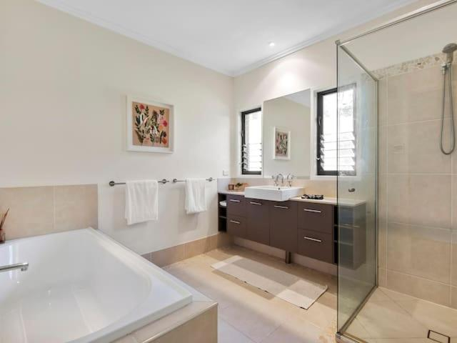 Others 2, Wilderness House, Maroochy
