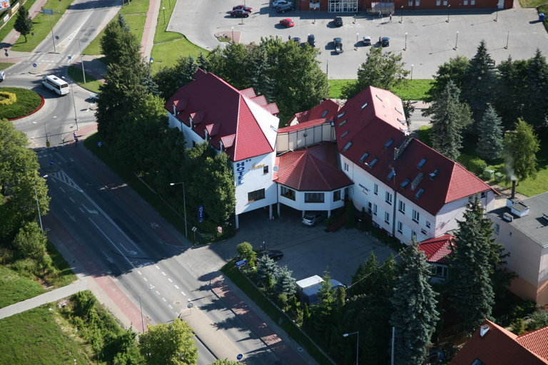 Exterior & Views