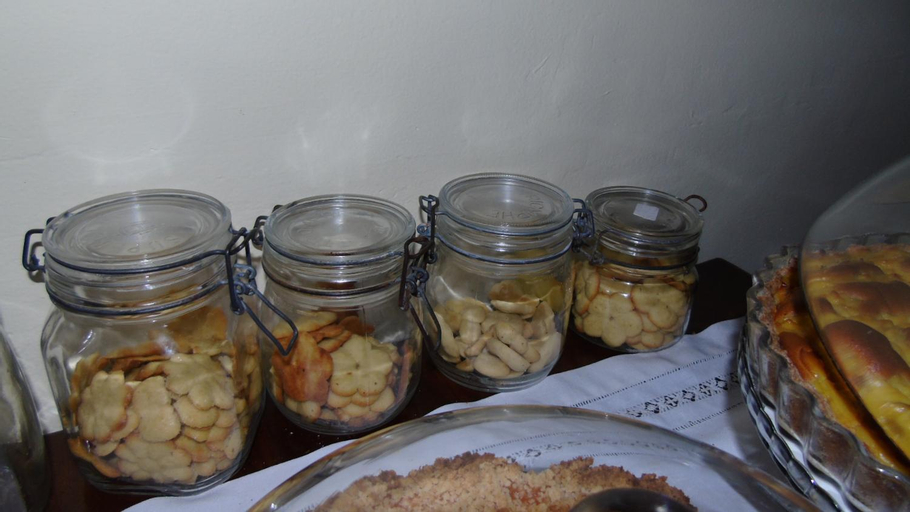 Food & Drinks 16