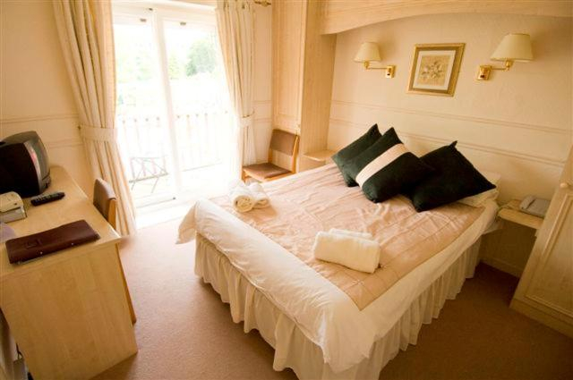 Bedroom 2, Old Court Hotel & Apartments, Herefordshire