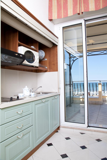 Others 5, Residence Record, Rimini