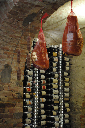 Others 5, Vinoteca La Sacrestia, Cuneo
