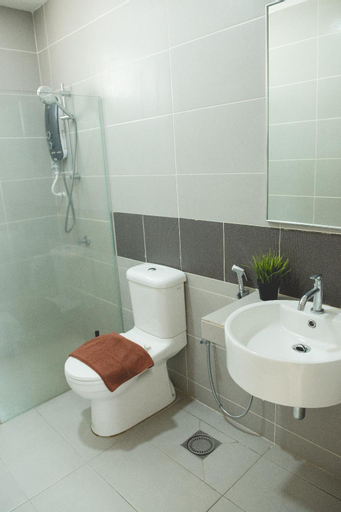 Bathroom 9