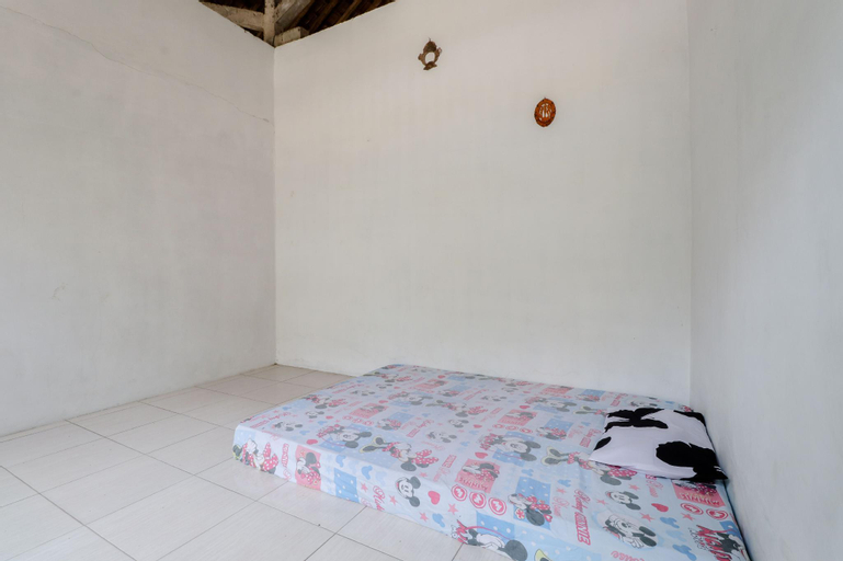 Bedroom 12