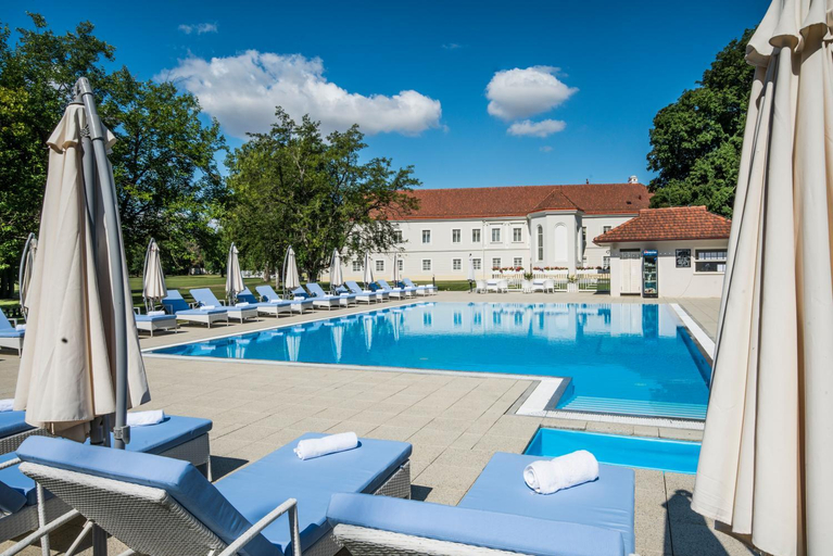 Sport & Beauty 2, Art Hotel Kastiel, Senec