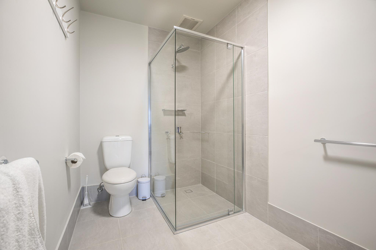 Bathroom 25