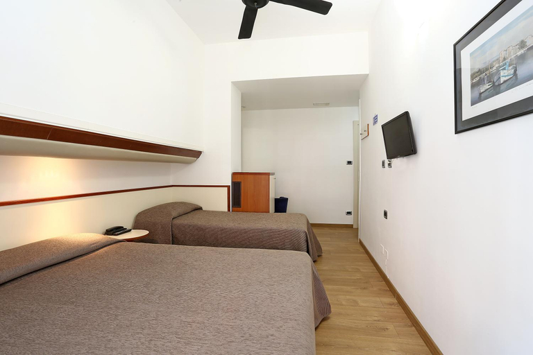 Bedroom 3, Hotel Corticella, Bologna