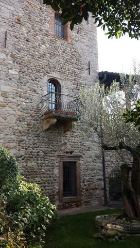 Exterior 1