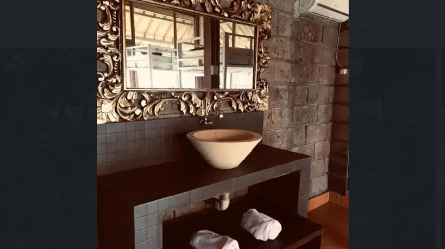 Bathroom 13