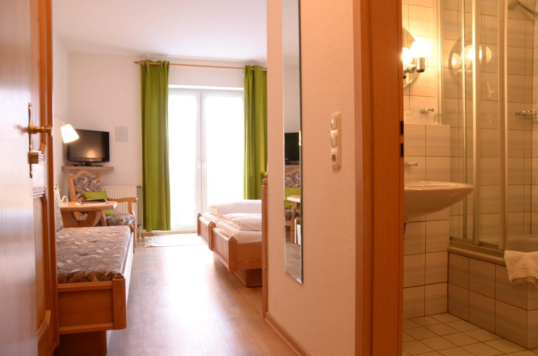 Others 4, Waldhotel Twiehaus Garni, Lübeck