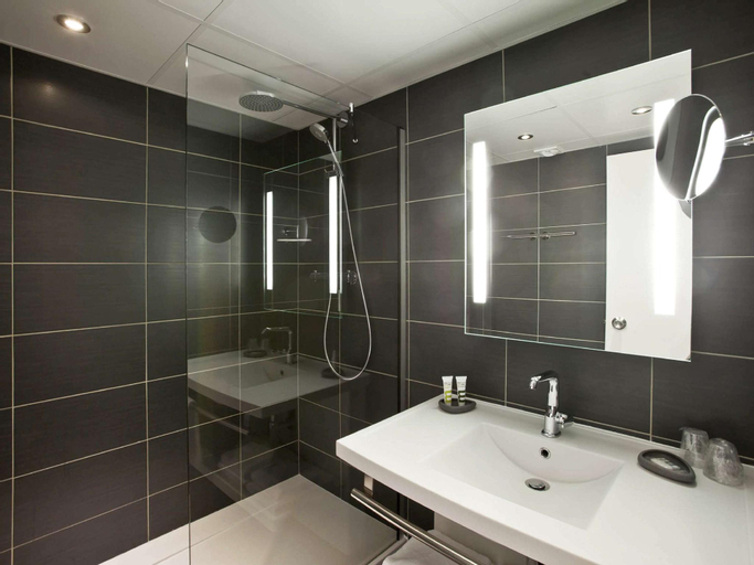 Bathroom 8