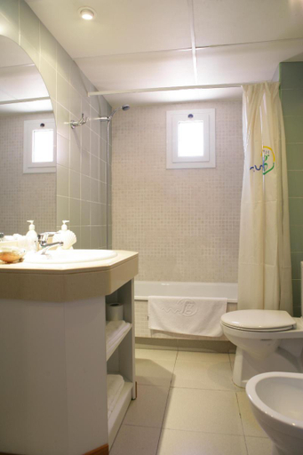 Bathroom 4, Hotel Fenals Garden, Girona