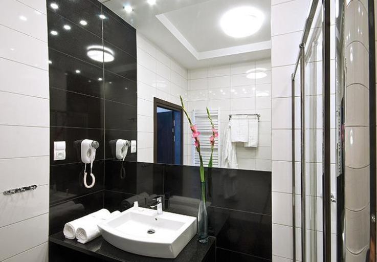 Bathroom 3, Hotel Senator, Nowy Tomyśl