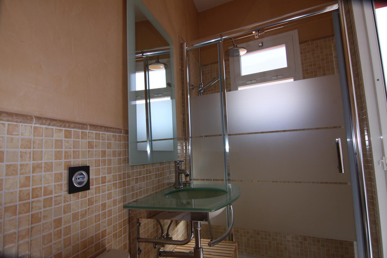 Bathroom 3, Living Sevilla Apartments Catedral, Sevilla