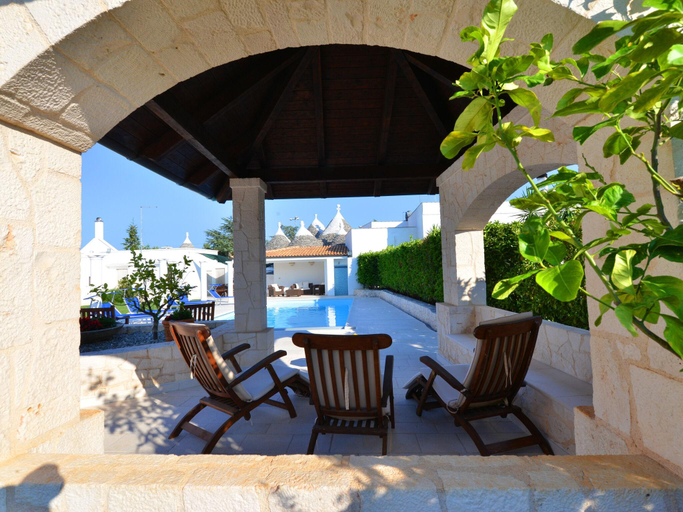 Others 2, Holiday Home in Itria Valley with Pool, Brindisi