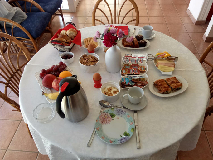 Food & Drinks 5, Hotel Akti, Central Greece