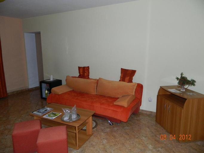 Others 3, Complex Turistic Paralela'45, Baicoi