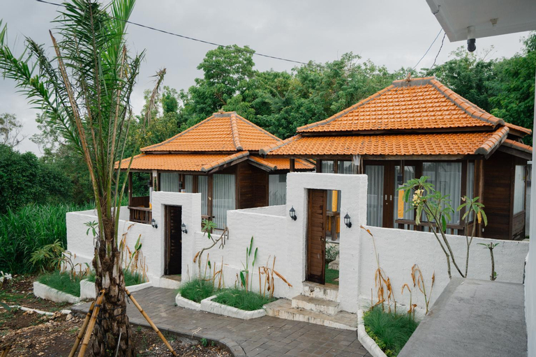 Exterior 10