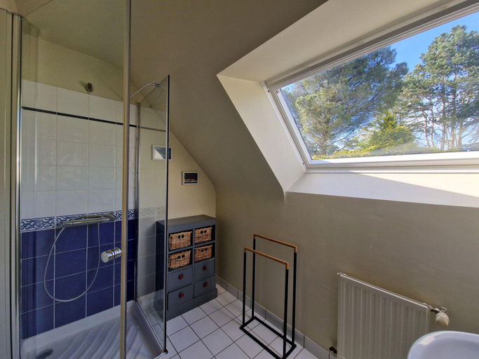 Bathroom 4, Holiday Home in Paimpol near Beach, Côtes-d'Armor