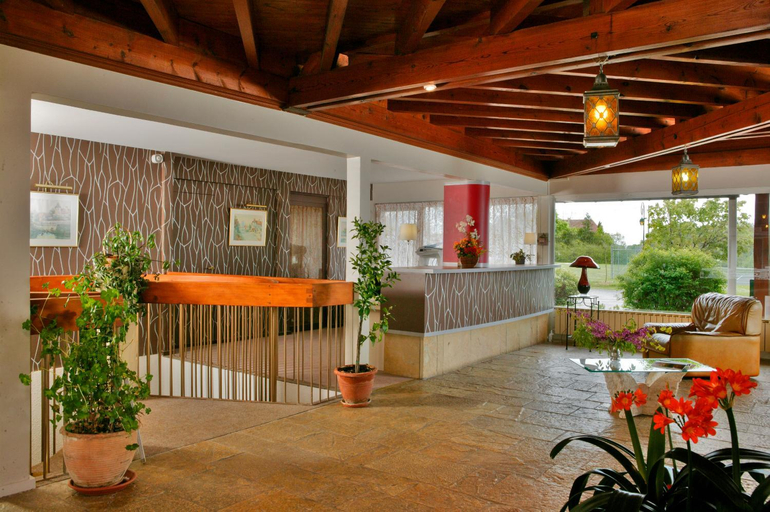 Public Area, Hotel du Chateau, Lot