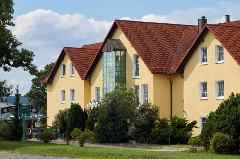 Others 3, Hotel Wutzler, Saale-Orla-Kreis