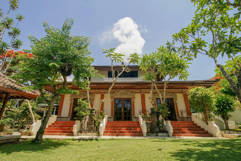 Exterior 2