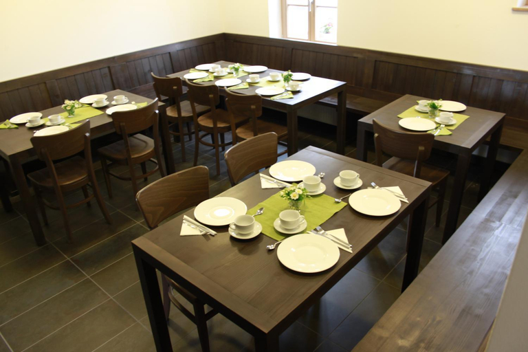 Food & Drinks 4, Smrekarjeva Domacija, Postojna
