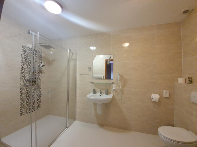 Bathroom 3, Hotel Tenis, Opole