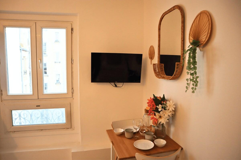 Others 5, Charmant Appartement à Paris 2P, Paris