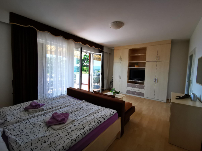 Bedroom 2, Apartments Zuppy, Crikvenica