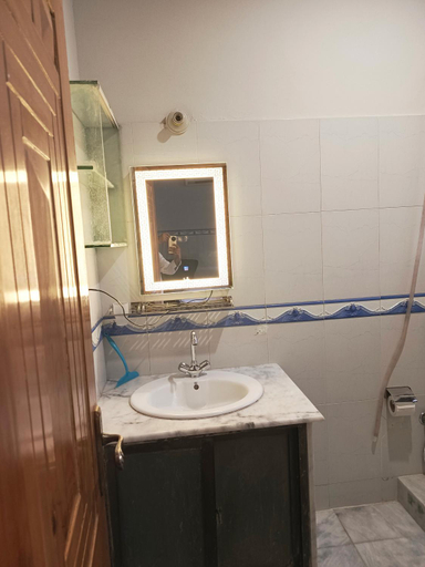 Bathroom 3, Istanbul Inn, Islamabad