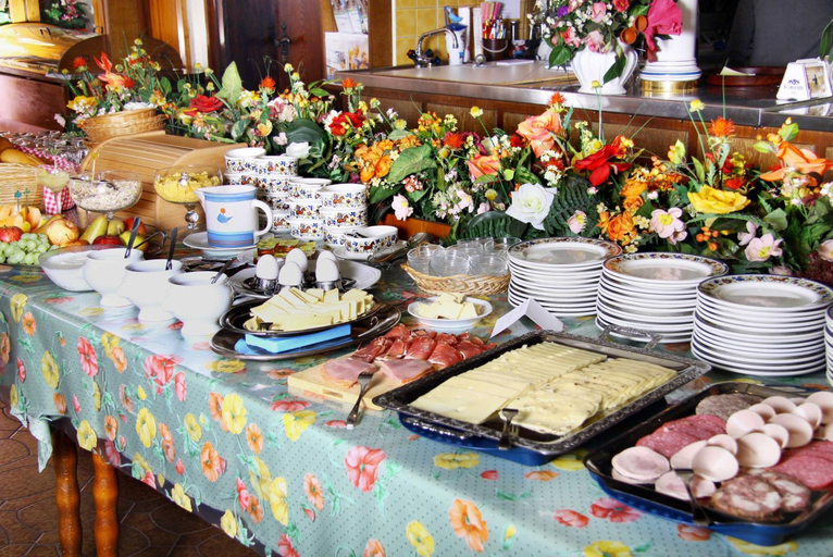 Food & Drinks, Hotel-Garni Goldener Schwan, Neustadt an der Aisch-Bad Windsheim