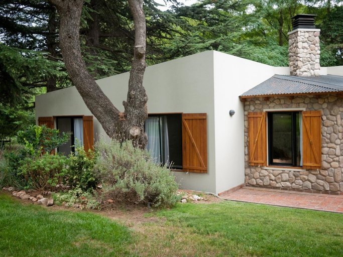 Others 4, Cabanas La Morera, Tornquist