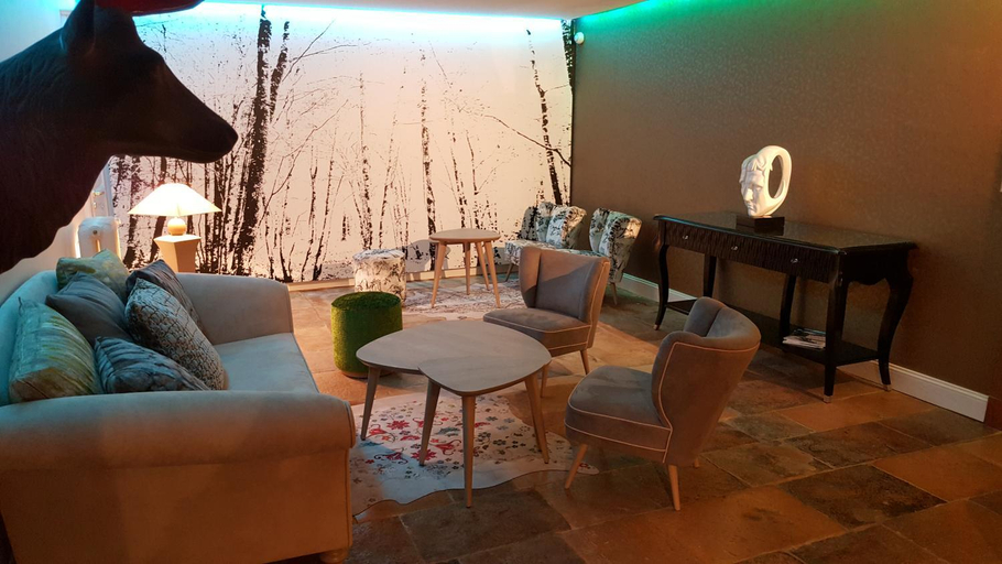 Public Area, Hotel-Restaurant La Montagne, Haute-Marne