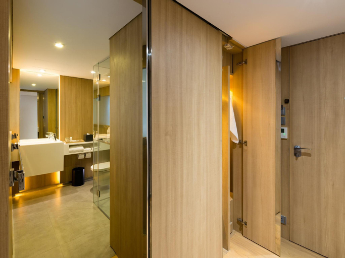 Bathroom 17
