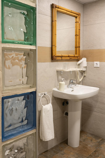 Bathroom 3, Hotel Alquimia Cadiz, Cádiz
