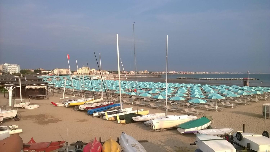 Others 4, Residence Record, Rimini