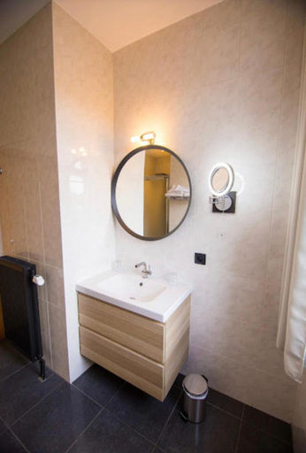 Bathroom, Hotel L'Escapade, Namur