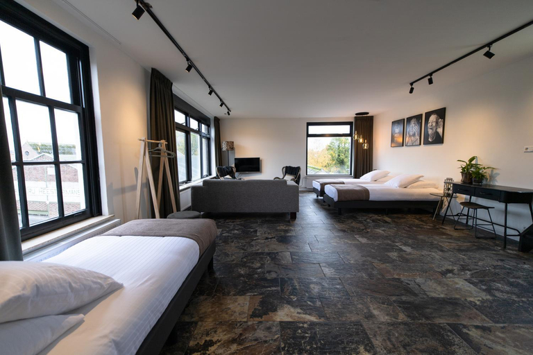 Others 4, Hotel-restaurant "Lely", Oostflakkee