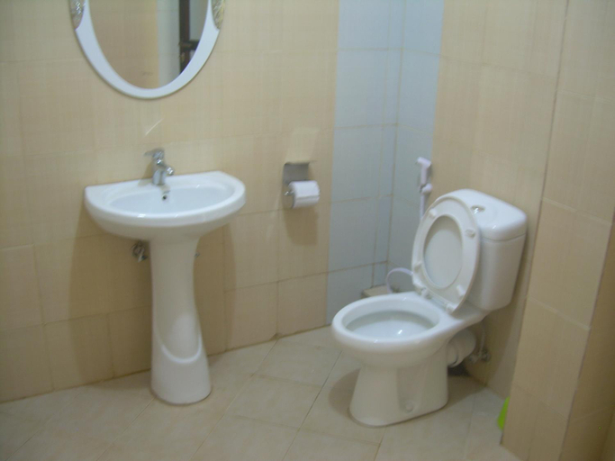 Bathroom 3, Kakakuona Resort, Lushoto