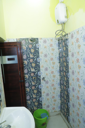 Bathroom 2, Rathore Inn, Haora