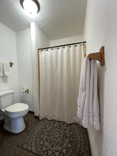 Bathroom 4, Adventures Vacation Rentals, Bannock