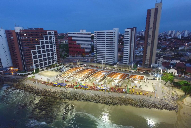 Flat Luxuoso Alto Padrao Frente Mar com 2 suites no Iate Plaza, Fortaleza