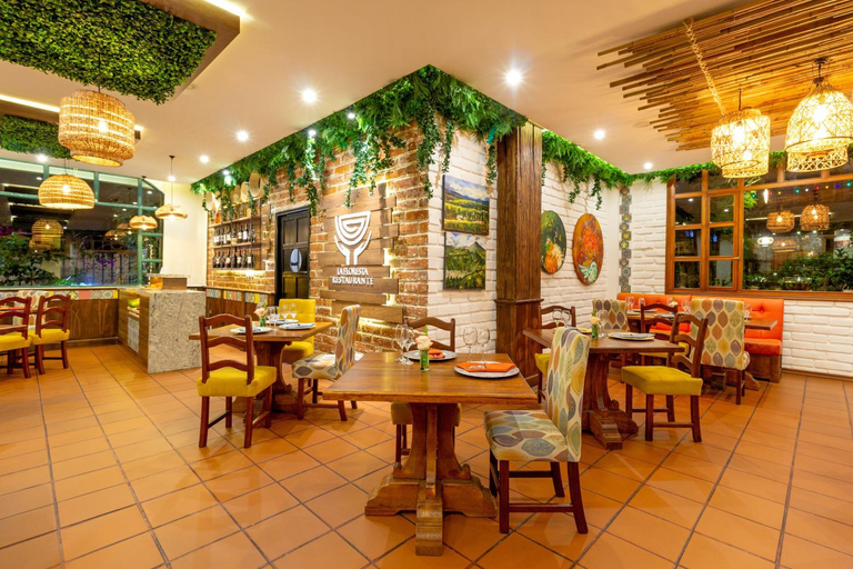 Food & Drinks 2, La Floresta Hotel, Baños